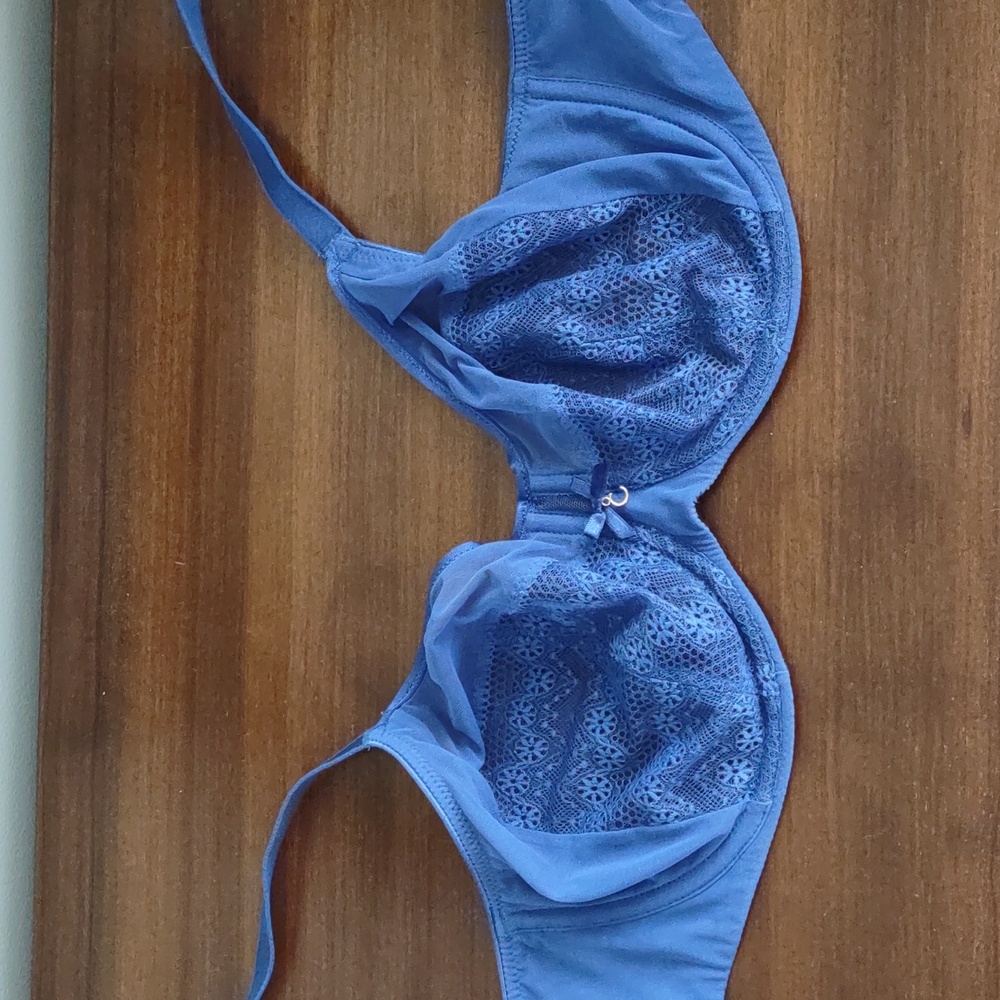 Chantelle bra